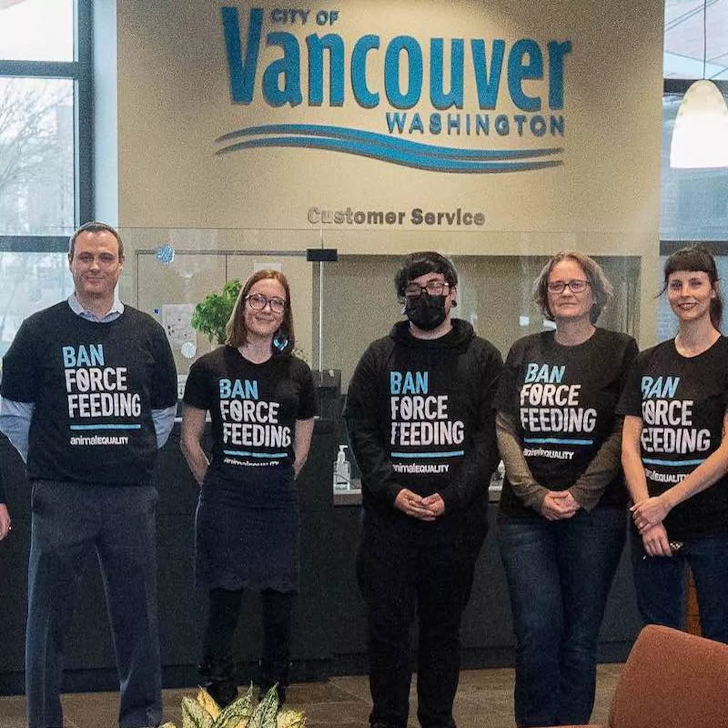 Activistas de Igualdad Animal en Vancouver contra la Alimentación forzada
