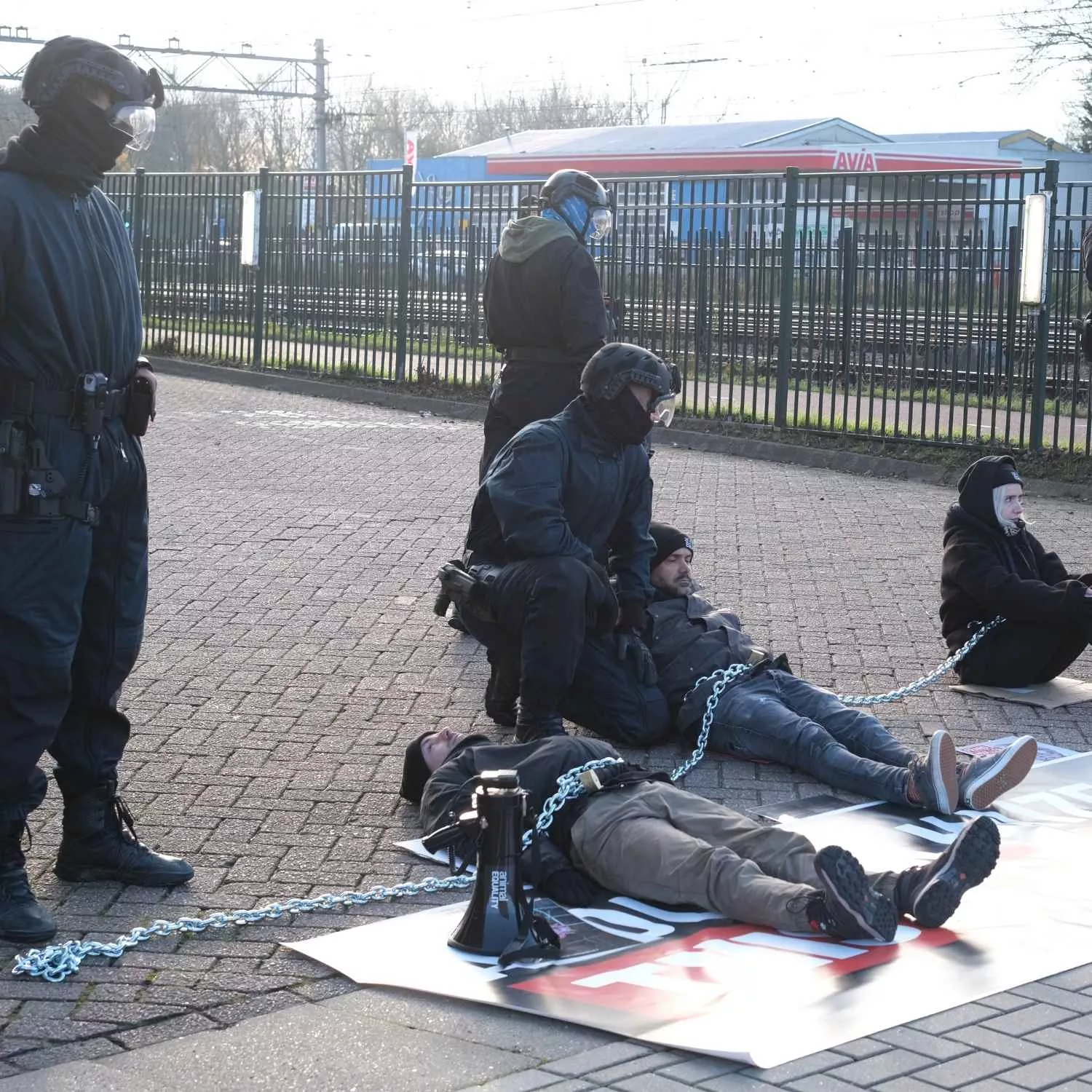 Detenidos activistas de Igualdad Animal en la sede de Ahold Delhaize