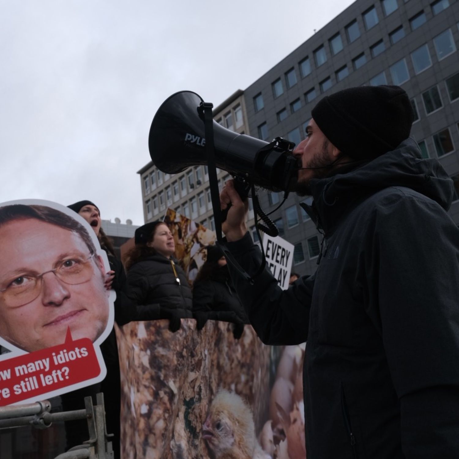 Protesta jaulas Comisión Europea