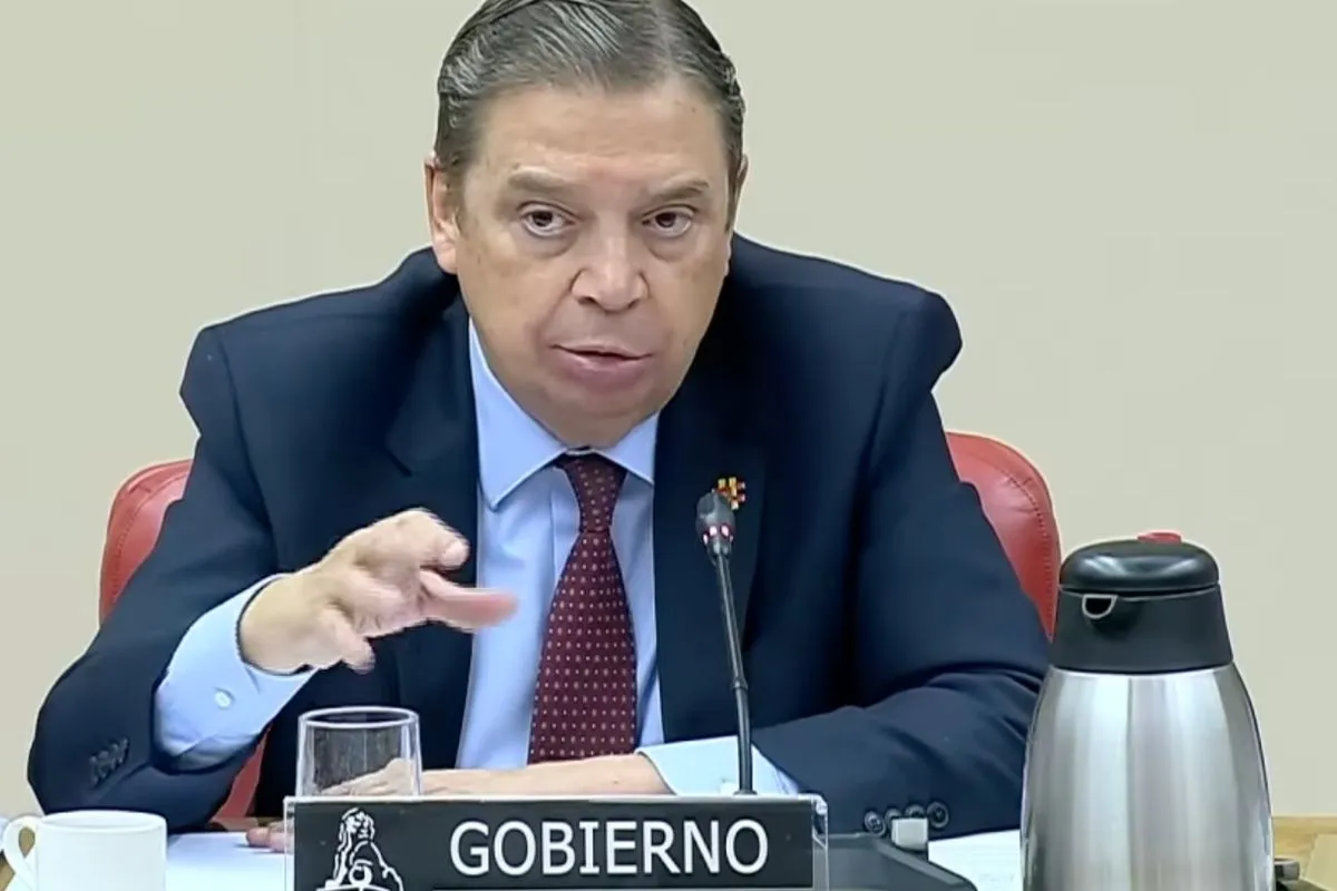 Igualdad Animal acusa al ministro Luis Planas de volver a eludir un compromiso para acabar con las jaulas 3 Noticia Luis Planas respuesta Congreso jaulas